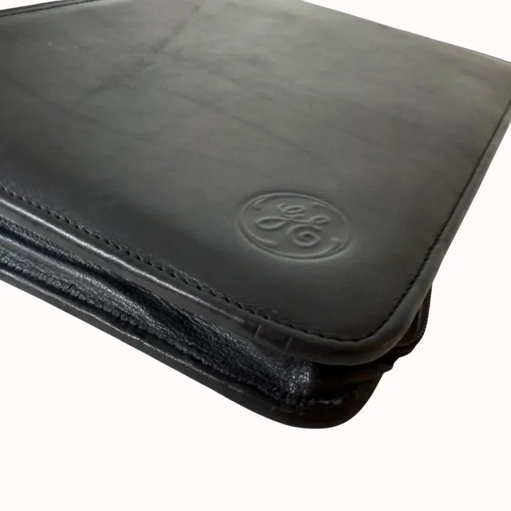 Canyon Outback Pebbled Leather Portfolio Zippered 3 Ring Binder Black GE Embosse